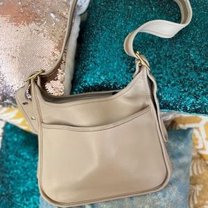 Beige Leather Crossbody Purse Gold Hardware Adjustable Straps Legacy Zip 80s